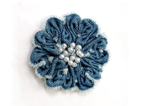 Создаем простой цветок из джинсовой ткани | Ярмарка Мастеров - ручная работа, handmade