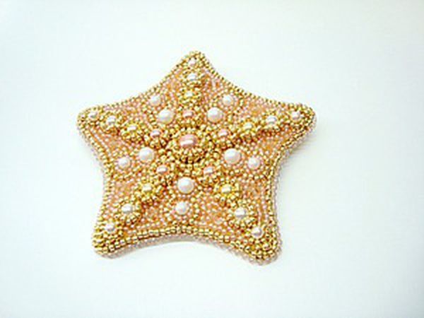 Embroidering a Starfish Brooch with Swarovski Pearls and Beads | Livemaster - handmade