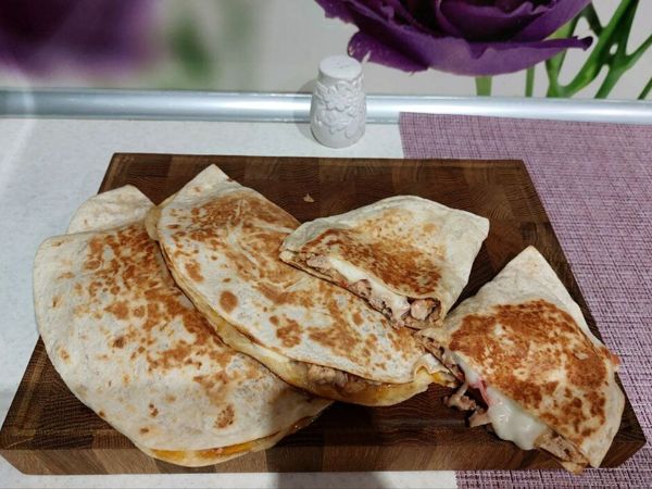Домашняя кесадилья с фаршем, сыром и помидорами | Ярмарка Мастеров - ручная работа, handmade