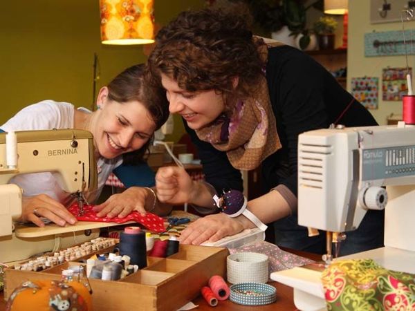 Where Needlewoman Can Escape From Household Chores: Sewing Cafes For Those Who Like to Sew and to Drink Cappuccino | Livemaster - handmade