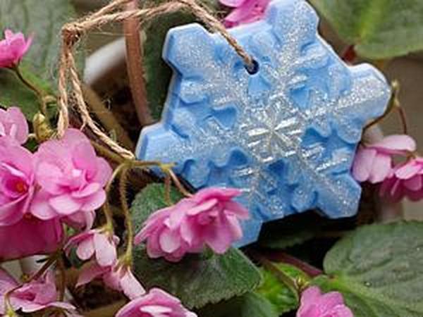 Курс мыловарения для взрослых «Новогодний подарок» Занятие первое: мыло «Снежинка» | Ярмарка Мастеров - ручная работа, handmade