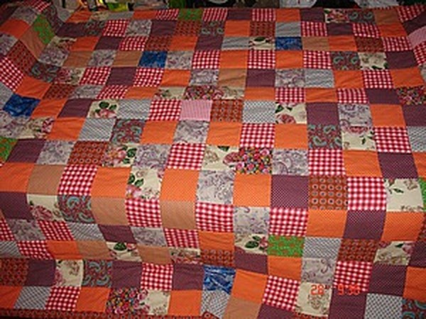 bonita colcha de patchwork  Лоскутное шитье, Одеяло, Лоскутное одеяло