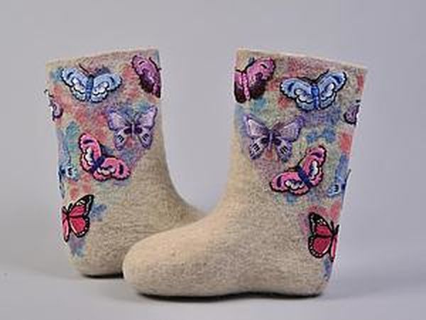 How to Decorate Felted Items: Embroidered Valenki Boots | Livemaster - handmade