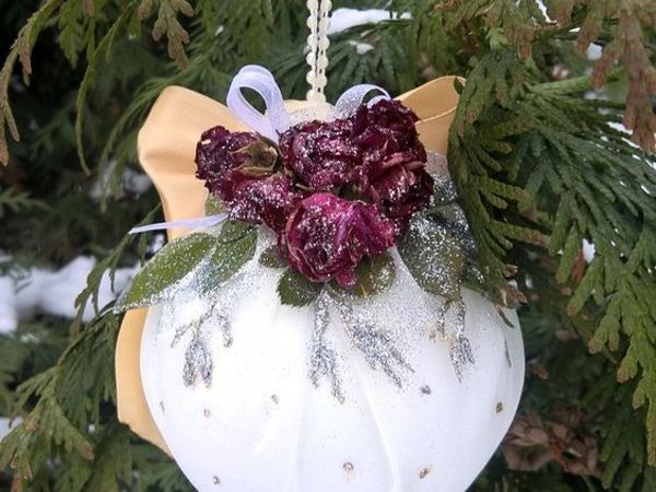 How to Make a Christmas Ball with Dried Flowers | Livemaster - handmade
