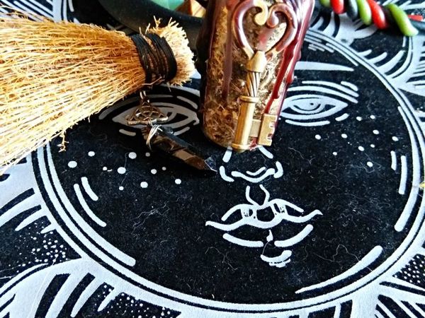 Колдовская бутылка — оберег | Ярмарка Мастеров - ручная работа, handmade