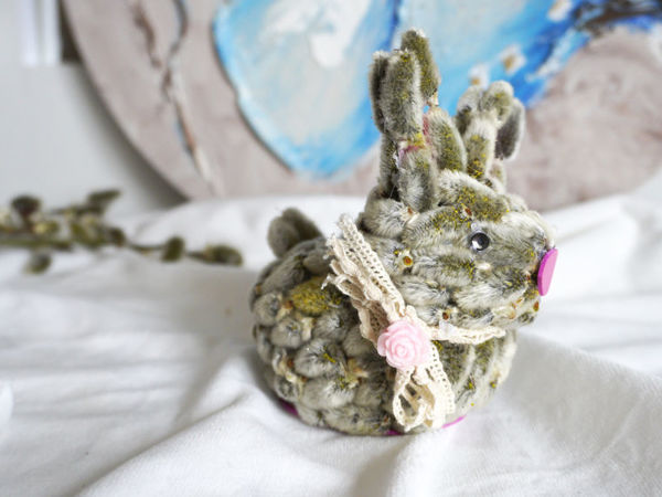 Пасхальный кролик с детьми — 5 идей веселых поделок