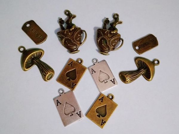 Тематические подвески. Алиса. Маленький принц | Ярмарка Мастеров - ручная работа, handmade
