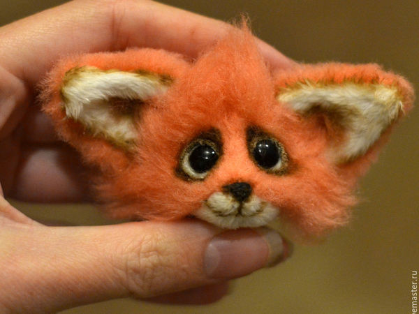 Make a Fox Brooch of Fur Using Mixed Media | Livemaster - handmade