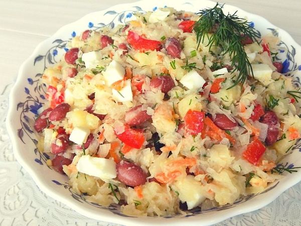 Салат из маринованной капусты с яблоками рецепт – Русская кухня: Салаты. «Еда»