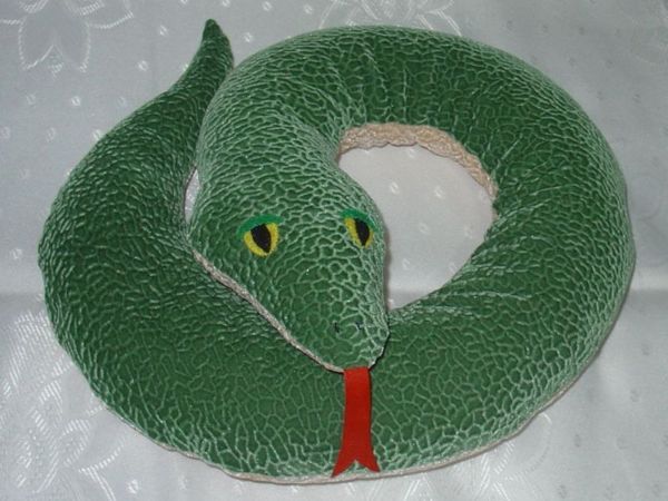 Мастер-класс: шьем текстильную игрушку Змея-Горыныча