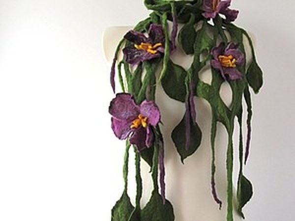 Валяное колье или шарф с цветами | Ярмарка Мастеров - ручная работа, handmade Валяное колье или шарф с цветами | Ярмарка Мастеров - ручная работа, handmade