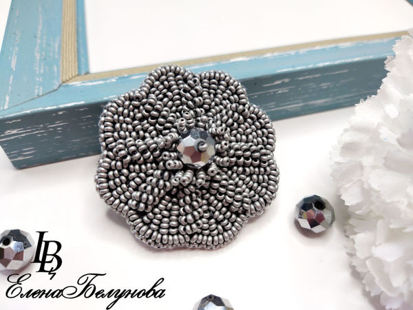 Видео. Вышитая брошь из бисера | Ярмарка Мастеров - ручная работа, handmade