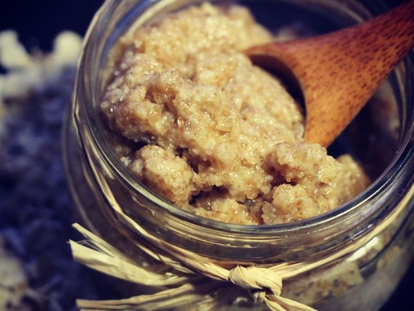 How to Make an Oatmeal Scrub Mask | Livemaster - handmade