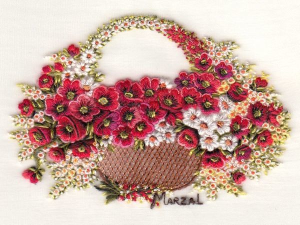 Очаровательные цветочные вышивки от испанской вышивальщицы Pilar Marzal | Ярмарка Мастеров - ручная работа, handmade