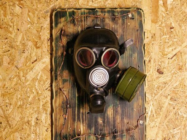 Ключница настенная. Противогаз настоящий с подсветкой | Ярмарка Мастеров - ручная работа, handmade