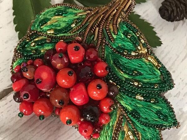 Брошь красная рябина с вышивкой | Ярмарка Мастеров - ручная работа, handmade Брошь красная рябина с вышивкой | Ярмарка Мастеров - ручная работа, handmade