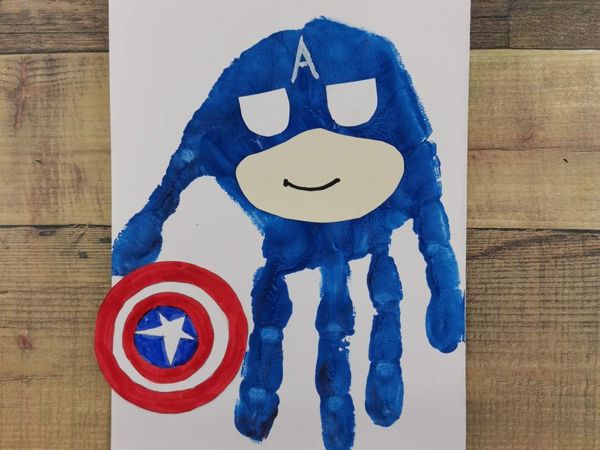 Версии щита Капитана Америки