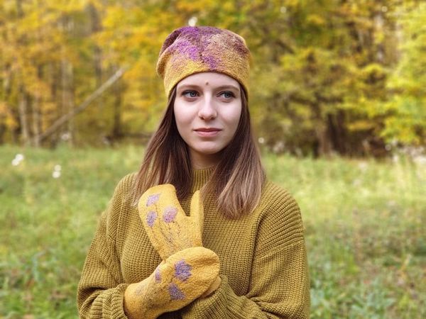 Шапочка и варежки с красивыми фактурами из шелка и волокон | Ярмарка Мастеров - ручная работа, handmade