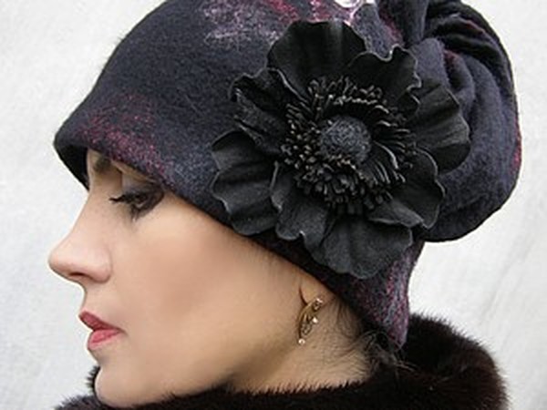 Валяная шапочка