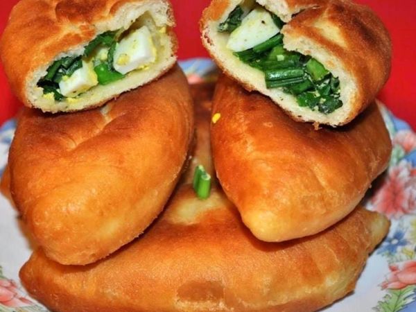 Рецепт пирожков с яйцом и зелёным луком - Кулинарные заметки Алексея Онегина